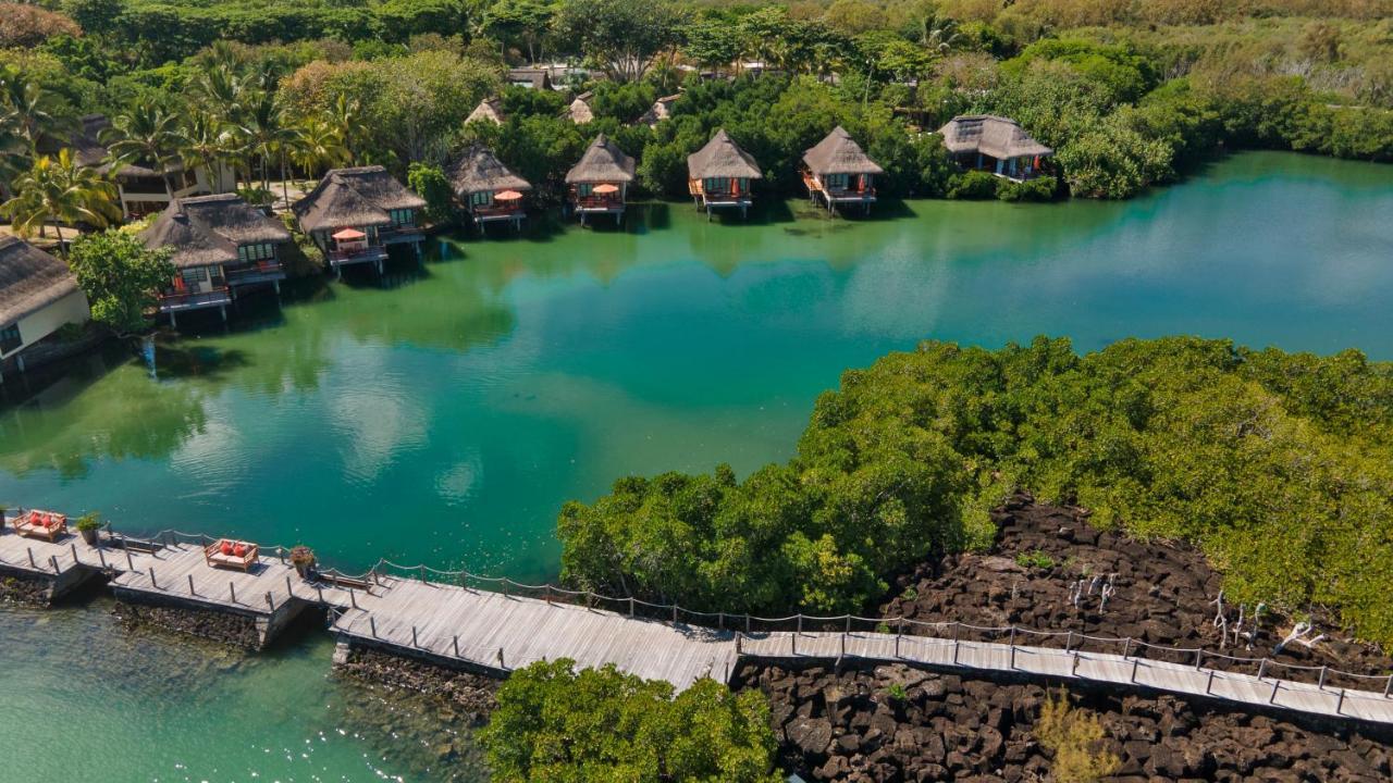 Constance Prince Maurice Poste de Flacq Kültér fotó The resort's bungalows