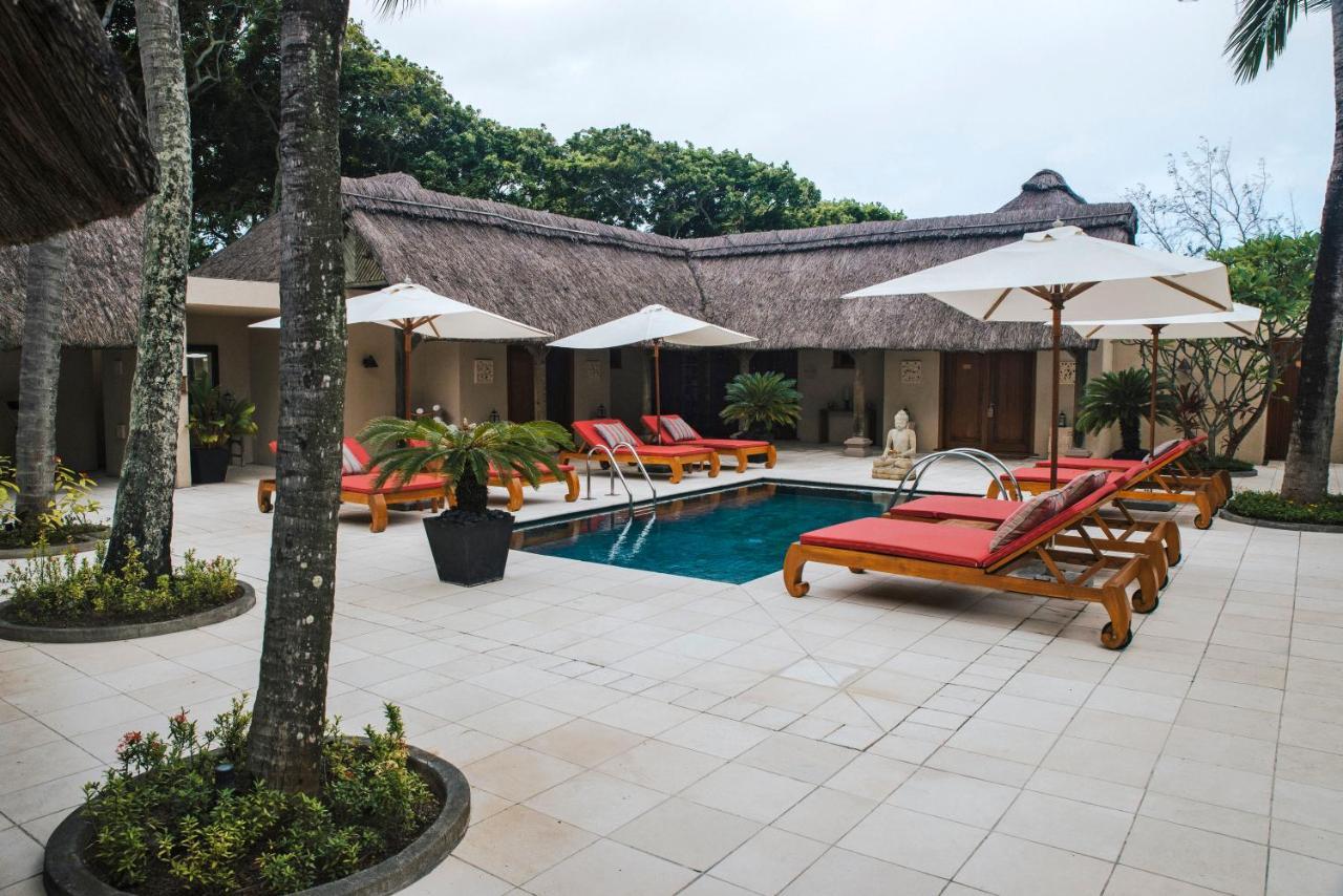 Constance Prince Maurice Poste de Flacq Kültér fotó The pool at the Four Seasons Resort